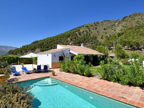 Ofertas en Beautiful Holiday Home with Private Pool in Alcaucin (Casa o chalet), Canillas de Aceituno (España)