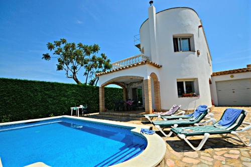 Ofertas en Casa con piscina al lado de la playa. La Barca (Casa o chalet), Sant Pere Pescador (España)