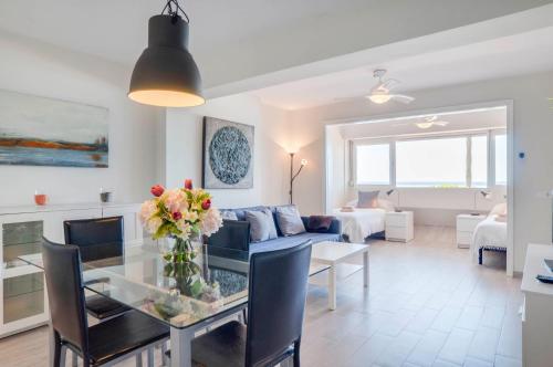 Ofertas en Eden Roc BeachFront Apartments (Apartamento), Marbella (España)