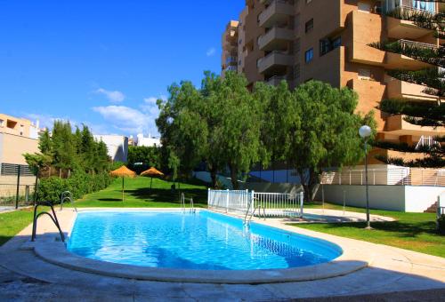 Ofertas en Expoholidays - Apartamentos Corinto (Apartamento), Aguadulce (España)