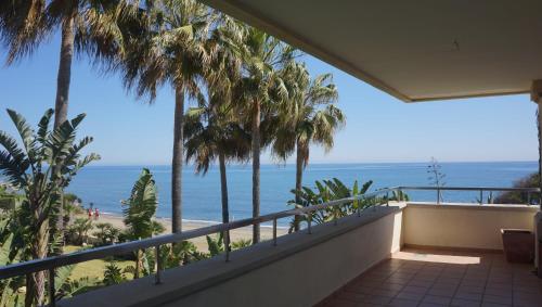 Ofertas en Front line beach luxury apartment in Heaven Beach (Apartamento), Estepona (España)