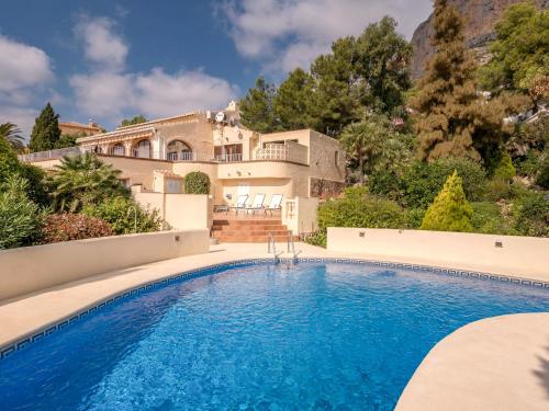 Ofertas en Villa with unique location, private swimming pool, terraces, views of Javea (Villa), Jávea (España)