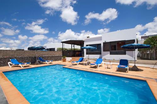 Ofertas en 3 bedroom Villa Venus with private heated pool (Villa), Puerto del Carmen (España)