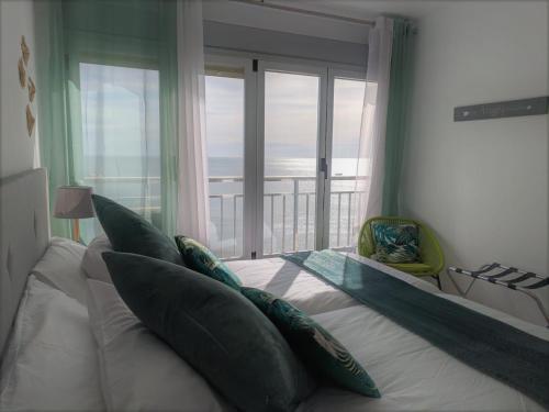Ofertas en Apartamento con vistas al mar primera linea de playa del Postiguet (Apartamento), Alicante (España)
