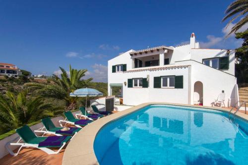 Ofertas en Binibequer Vell Villa Sleeps 8 Pool Air Con WiFi (Villa), Binibeca (España)
