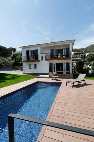 Ofertas en Casa ideal familias con piscina (Casa o chalet), Port de la Selva (España)