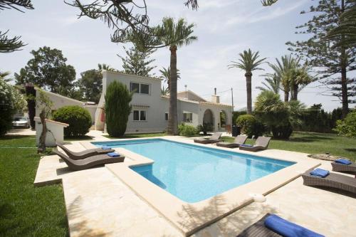 Ofertas en el Denia Villa Sleeps 4 Pool Air Con WiFi (Villa) (España)