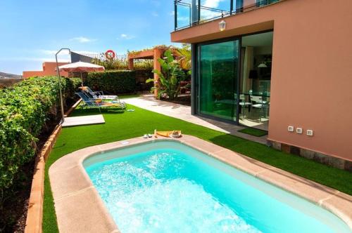 Ofertas en el El Salobre Villa Sleeps 4 Pool Air Con WiFi (Villa) (España)