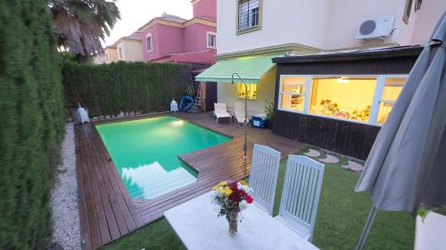 Ofertas en el Villa with 4 bedrooms in Tomares with private pool enclosed garden and WiFi (Villa) (España)