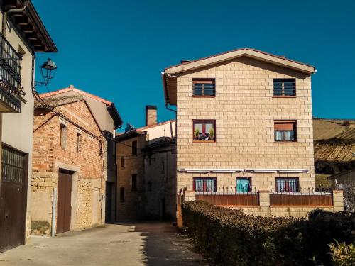 Ofertas en Habitaciones turísticas casa del huevo (Casa o chalet), Viñaspre (España)