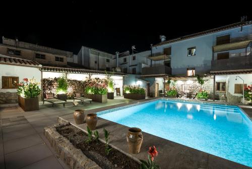 Ofertas en Manuel de La Capilla (Hotel), Arbuniel (España)