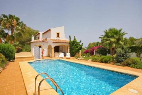 Ofertas en Xabia Villa Sleeps 6 Pool WiFi (Villa), Benitachell (España)