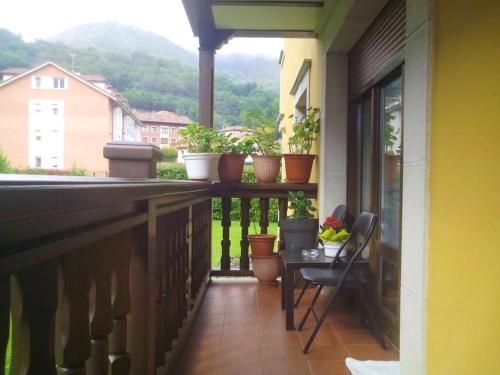 Ofertas en Apartment with 2 bedrooms in Cangas de Onis with wonderful mountain view furnished terrace and WiFi 24 km from the beach (Apartamento), Cangas de Onís (España)