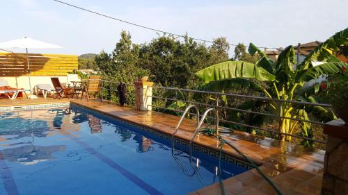 Ofertas en Casita con piscina y barbacoa privada (Casa o chalet), Blanes (España)