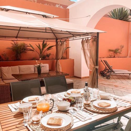 Ofertas en el Large Terrace, private jacuzzi and barbecue in Costa Adeje (Apartamento) (España)