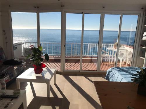 Ofertas en Espectacular apartamento cerca de Barcelona con free wifi (Apartamento), Canet de Mar (España)