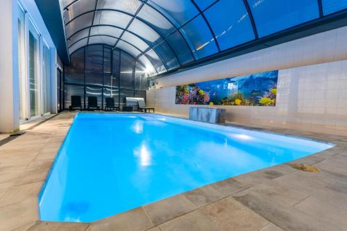 Ofertas en Luxurious Villa Ii.heated Pool 200 Meters From The Beach Castelldefels-sitges (Casa o chalet), Sitges (España)