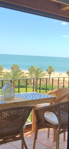 Ofertas en Mirando al mar. Primera linea de playa (Apartamento), Isla Canela (España)