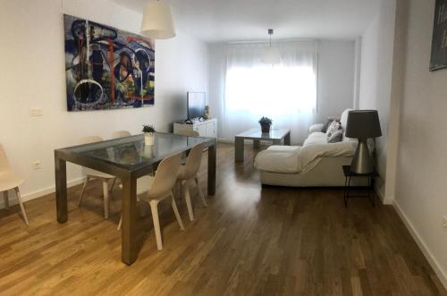 Ofertas en PISO NUEVO EN TRIANA (Apartamento), Sevilla (España)