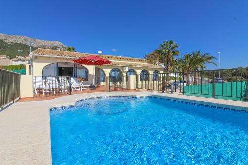 Ofertas en Villa con piscina privada - Las Palomas (Villa), Calpe (España)