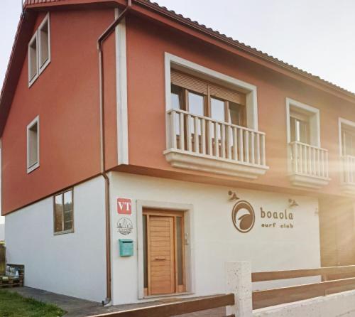 Ofertas en Boaola Surf House (Habitación en casa particular), Carballo (España)