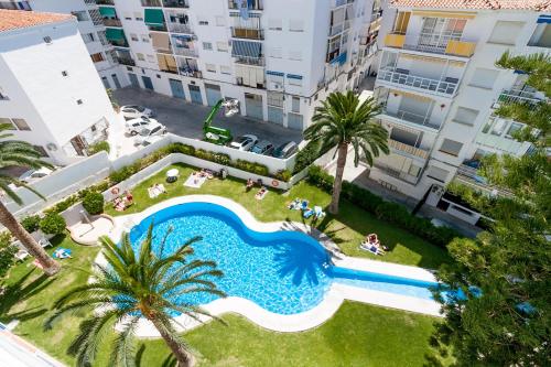Ofertas en Cool and White Apartment Torrecilla Playa (Apartamento), Nerja (España)