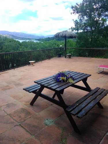Ofertas en el House with 3 bedrooms in Llimiana with wonderful lake view enclosed garden and WiFi (Casa o chalet) (España)
