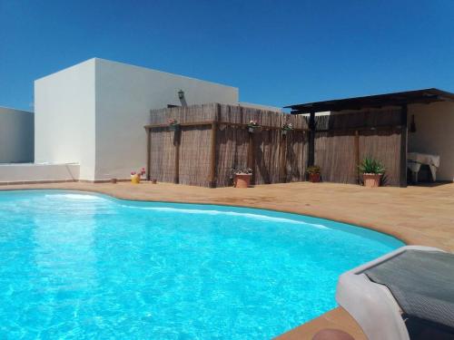 Ofertas en el Studio in Tahiche with private pool and furnished terrace (Apartamento) (España)