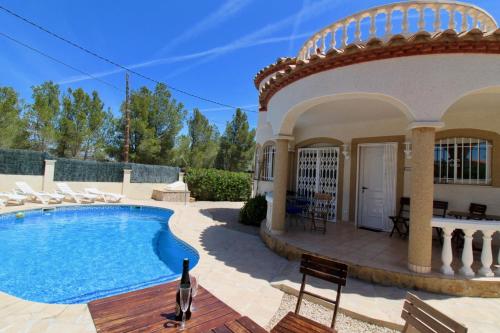Ofertas en Maison, piscine privée, wifi, Plages Las Tres Calas. LOCAMAR Jessica (Casa o chalet), Les tres Cales (España)