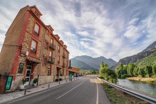 Ofertas en Albergue Cueva de Valporquero (Albergue), Vegacervera (España)