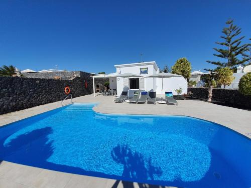 Ofertas en 2 bedroom Villas Cassandra and Katrina with private heated pools. (Villa), Puerto del Carmen (España)
