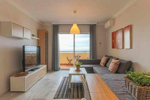 Ofertas en 797 Holiday Rentals - Precioso piso para 6 con vista al mar 180 grados (Apartamento), Benalmádena (España)