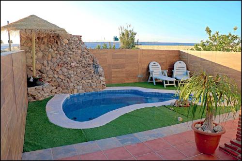 Ofertas en Acogedor chalet con piscina (Chalet de montaña), Conil de la Frontera (España)
