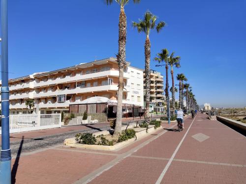Ofertas en AHRENTAS Estudio Voramar 1ª linea de playa (Apartamento), Peñíscola (España)