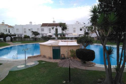 Ofertas en Alojamiento con piscina para grandes grupos (Casa o chalet), Chiclana de la Frontera (España)