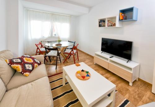 Ofertas en Apartamento nuevo, muy céntrico y completamente equipado para 5 personas (Apartamento), Santiago de Compostela (España)