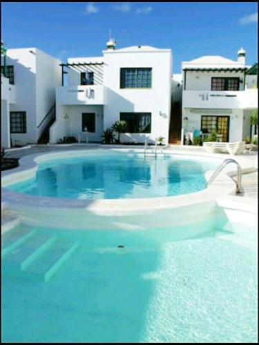 Ofertas en Apartment with 2 bedrooms in Tias with shared pool and enclosed garden 500 m from the beach (Apartamento), Tías (España)