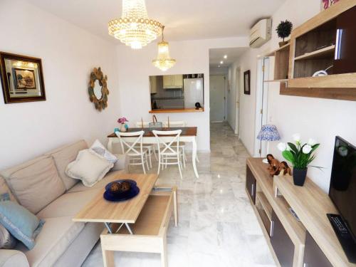 Ofertas en Bonito Apartamento con parking privado y piscina en casares (Apartamento), Estepona (España)