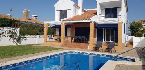 Ofertas en Casa con piscina privada ideal para familia (Villa), Alhaurín de la Torre (España)