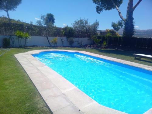 Ofertas en Casa de recreo Arroyo La Toma con piscina privada (Casa o chalet), Ronda (España)