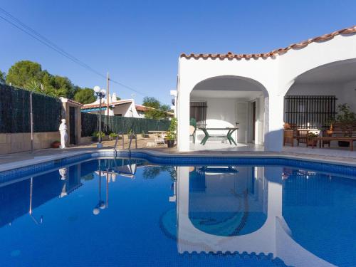 Ofertas en Casa familiar con piscina a 200m de la playa ham (Villa), L'Ametlla de Mar (España)