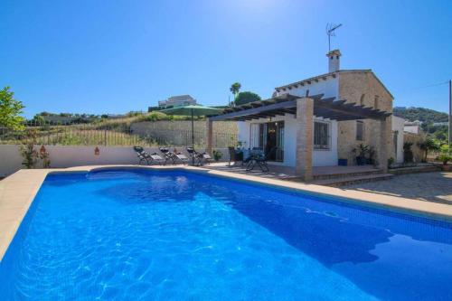 Ofertas en Chalet con piscina privada en Calpe - Terrasala (Chalet de montaña), Casas de Torrat (España)