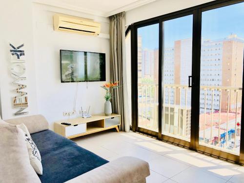Ofertas en el Apartment with one bedroom in Benidorm with wonderful sea view shared pool balcony 350 m from the beach (Apartamento) (España)