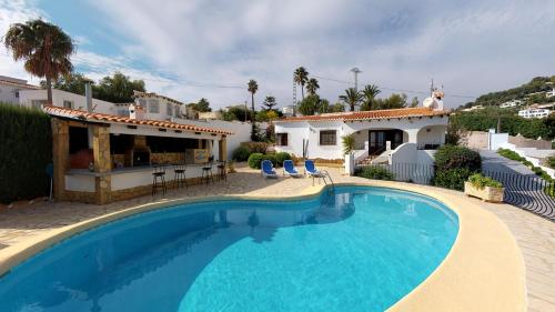 Ofertas en el Casa con piscina privada en Moraira (Villa) (España)