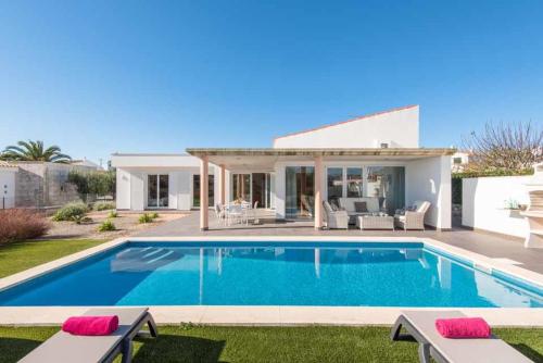 Ofertas en el Forma Villa Sleeps 7 with Pool Air Con and WiFi (Villa) (España)