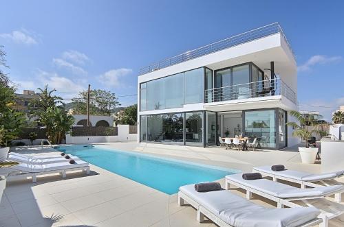 Ofertas en el The Ultimate 5 Star Luxury Villa with Sea Views, Ibiza Villa 1023 (Villa) (España)