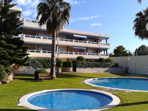 Ofertas en Gran terraza, jardín privado, piscina, playa cercana, wifi 300Mb, Netflix (Apartamento), Tarragona (España)