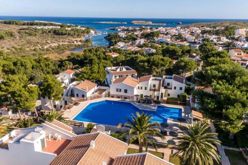 Ofertas en Happy Menorca apartamento duplex,piscina,aire acondicionado,wiffi (Apartamento), Port d'Addaia (España)