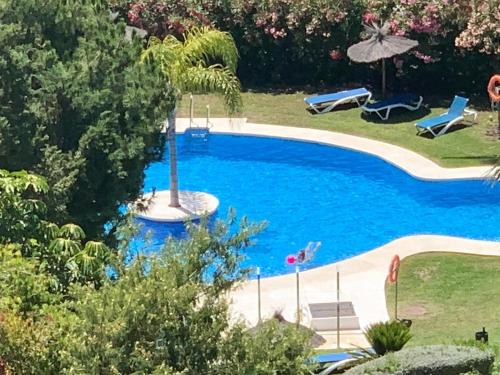 Ofertas en House with 2 bedrooms in Malaga with wonderful sea view shared pool furnished terrace 2 km from the beach (Casa o chalet), Estepona (España)