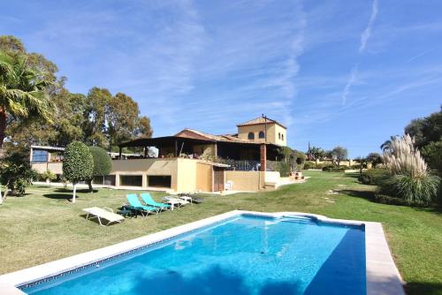 Ofertas en House with 3 bedrooms in Malaga with wonderful sea view private pool enclosed garden (Casa o chalet), Estepona (España)